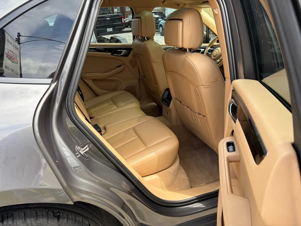 2015 Porsche Macan S - Image 8 of 18