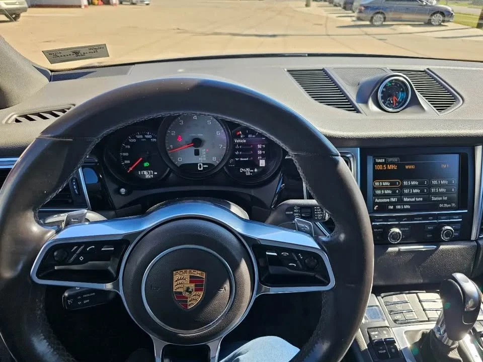 2015 Porsche Macan S - Image 8 of 9