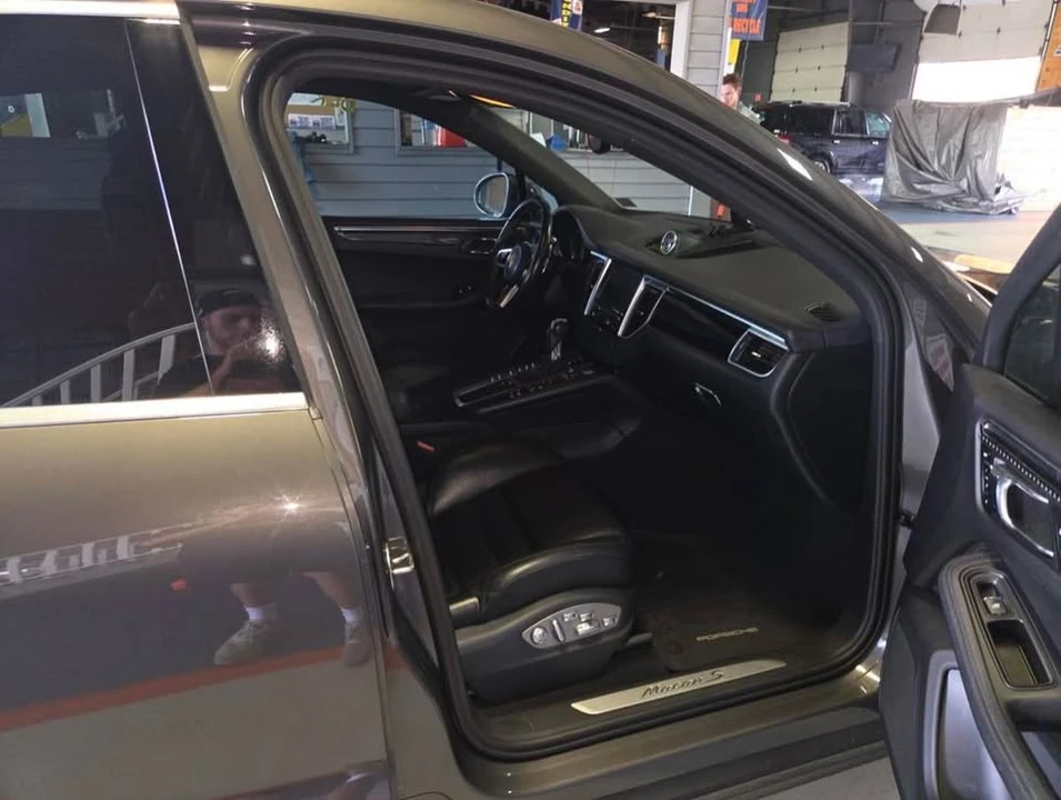 2015 Porsche Macan S - Image 11 of 13