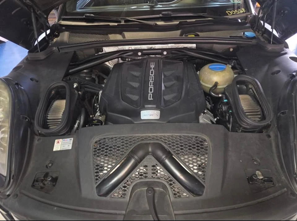 2015 Porsche Macan S - Image 8 of 13