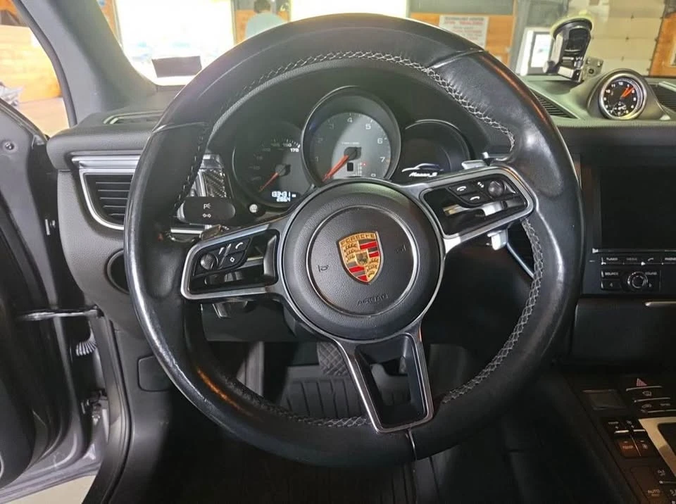 2015 Porsche Macan S - Image 12 of 13