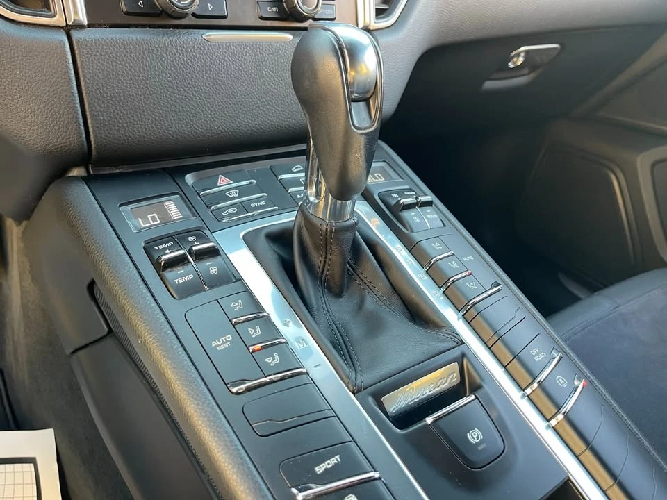 2015 Porsche Macan S - Image 15 of 20