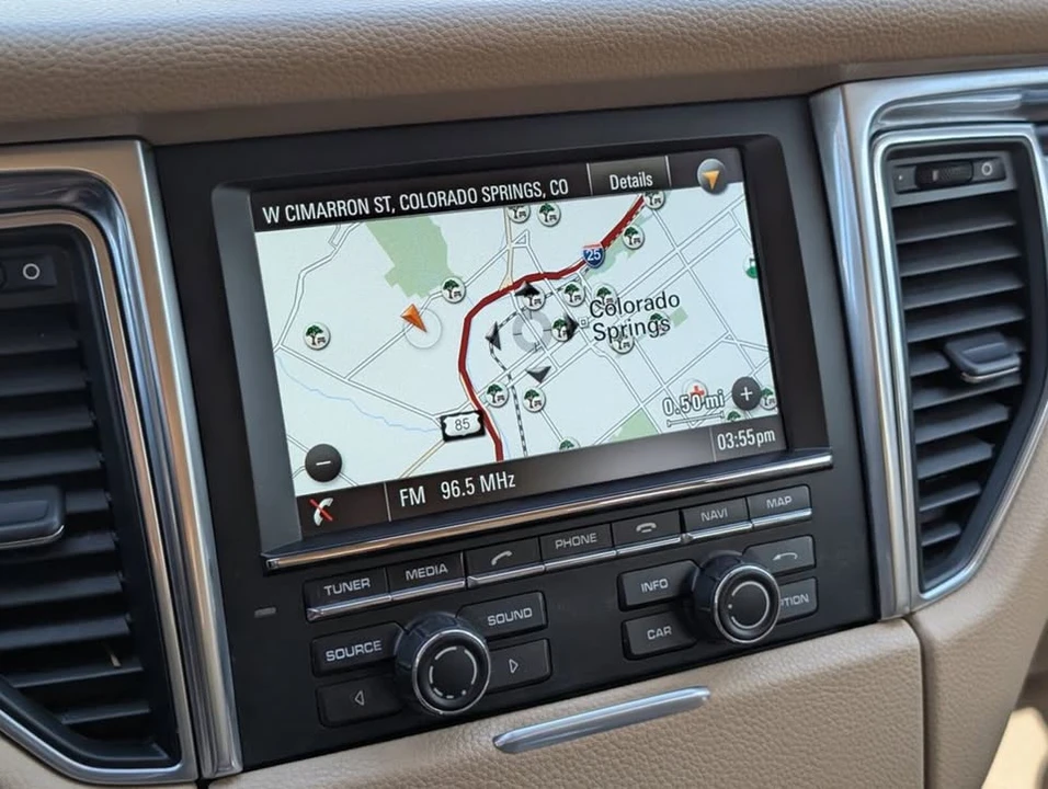 2015 Porsche Macan S - Image 7 of 20