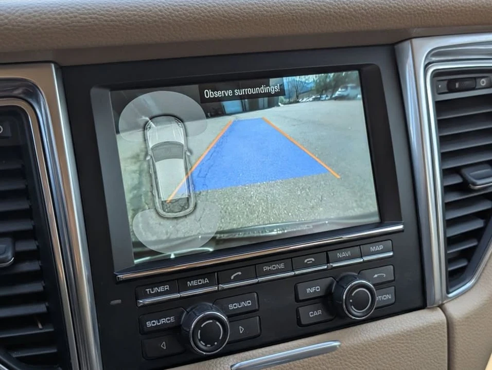 2015 Porsche Macan S - Image 10 of 20