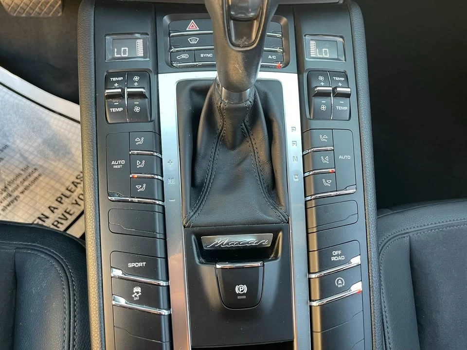 2015 Porsche Macan S - Image 16 of 20