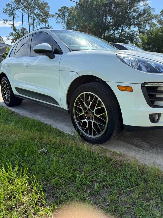 2015 Porsche Macan S - Image 2 of 7