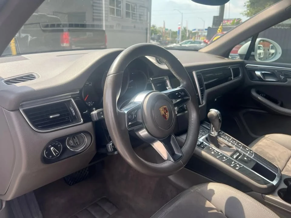 2015 Porsche Macan S - Image 13 of 18