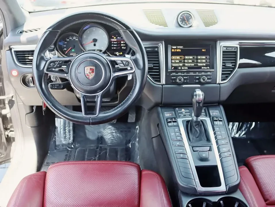 2015 Porsche Macan S - Image 10 of 18