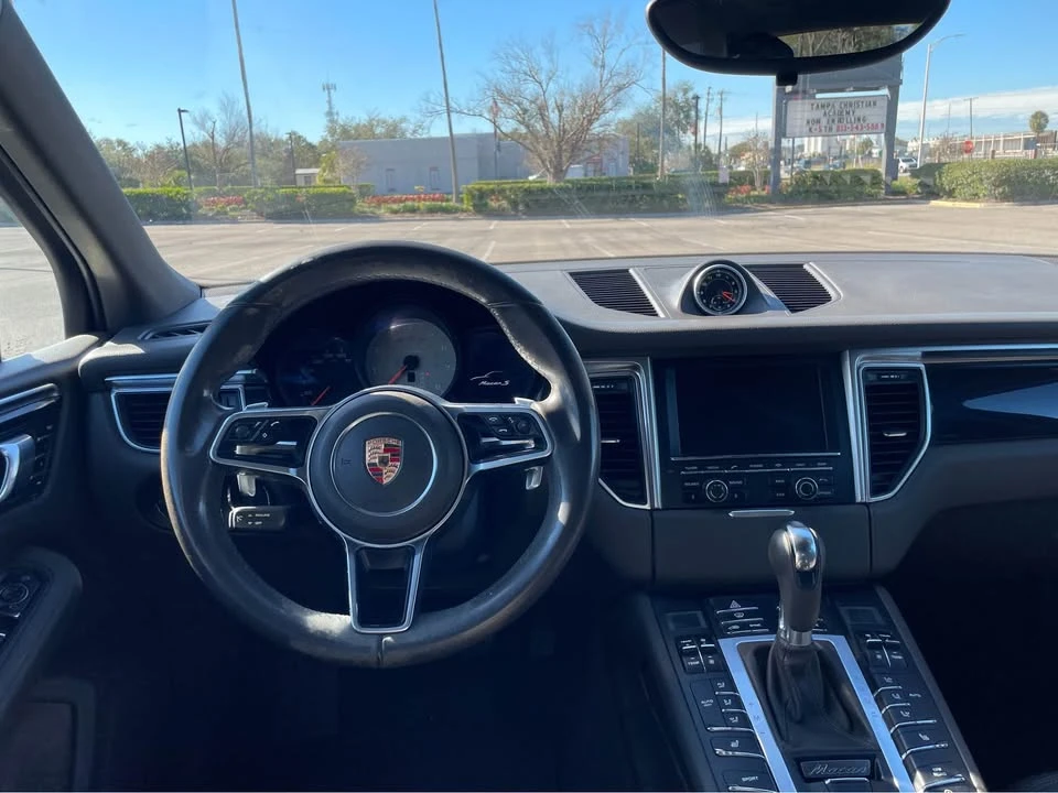 2015 Porsche Macan S - Image 10 of 11