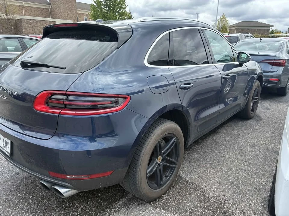 2015 Porsche Macan S - Image 2 of 4