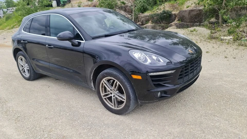 2015 Porsche Macan S - Image 2 of 9