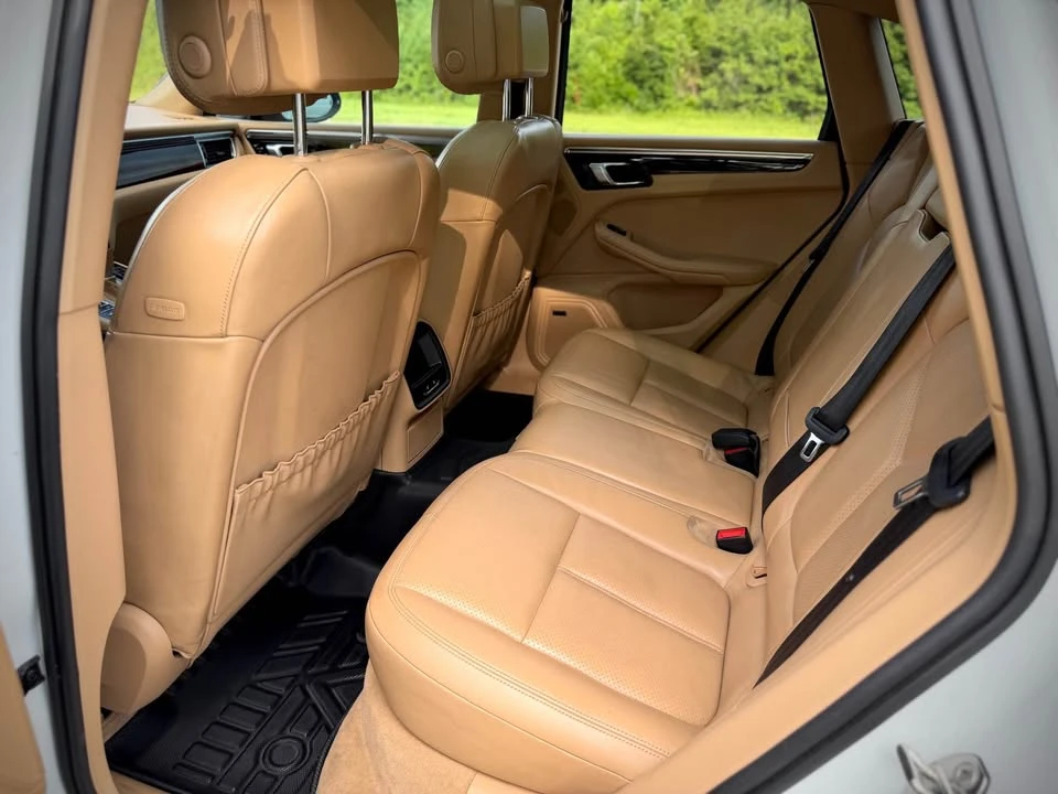 2015 Porsche Macan S - Image 17 of 20