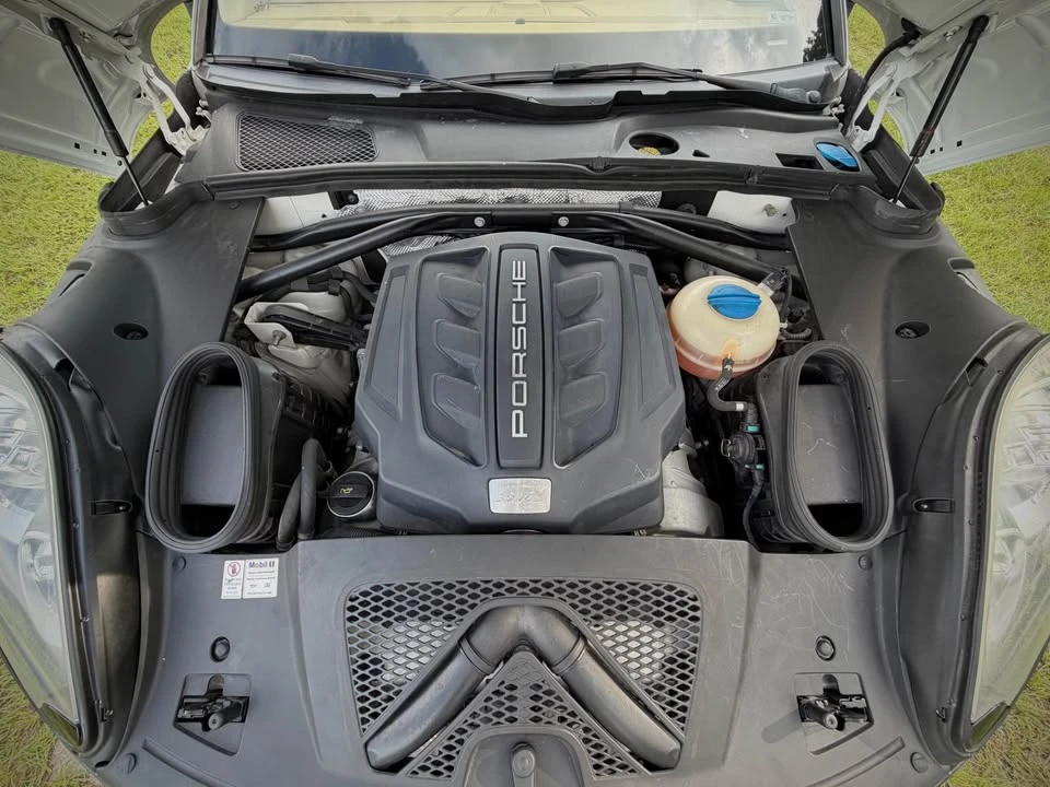 2015 Porsche Macan S - Image 19 of 20