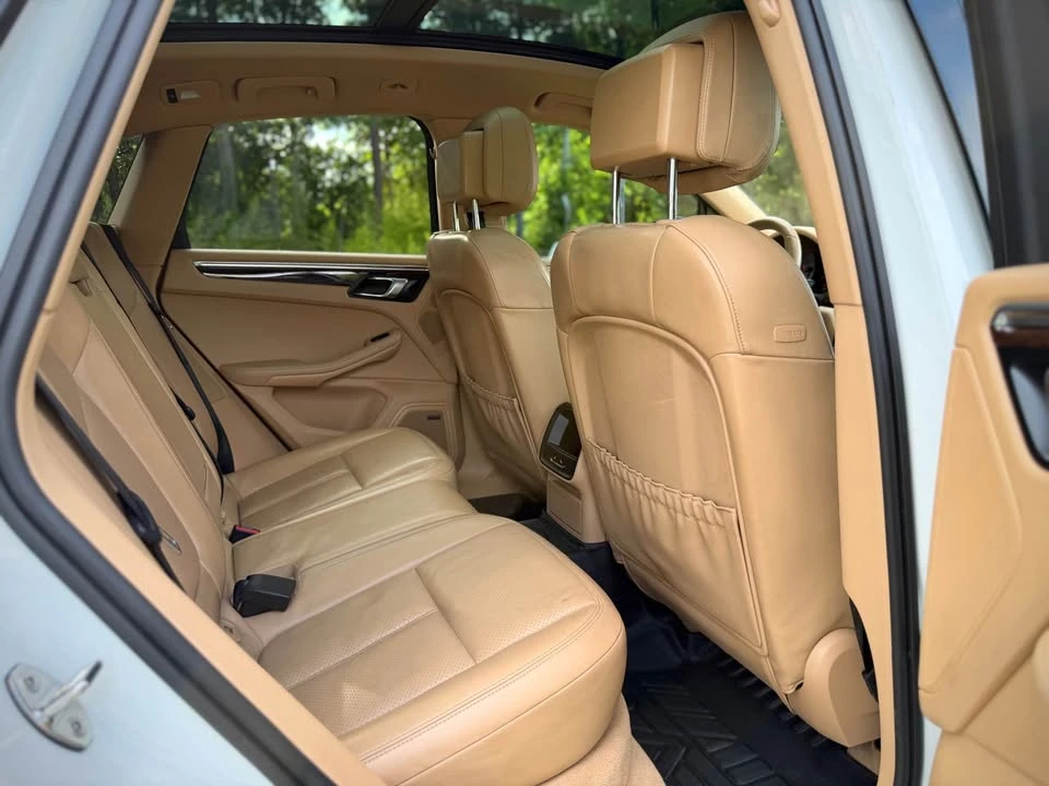 2015 Porsche Macan S - Image 16 of 20