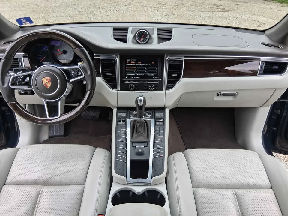 2015 Porsche Macan S - Image 13 of 17