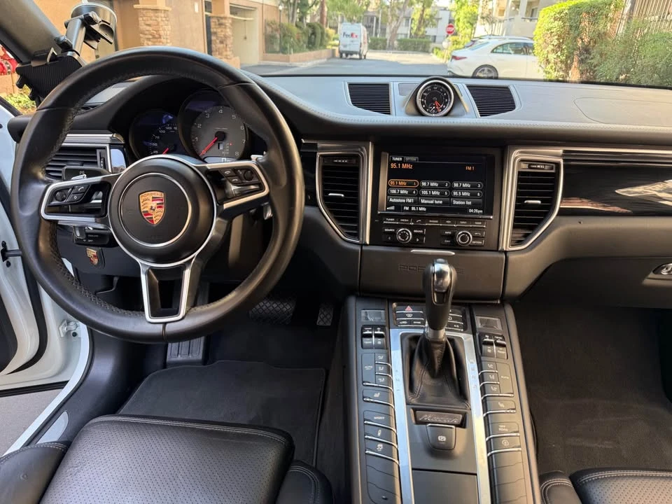 2015 Porsche Macan S - Image 7 of 18