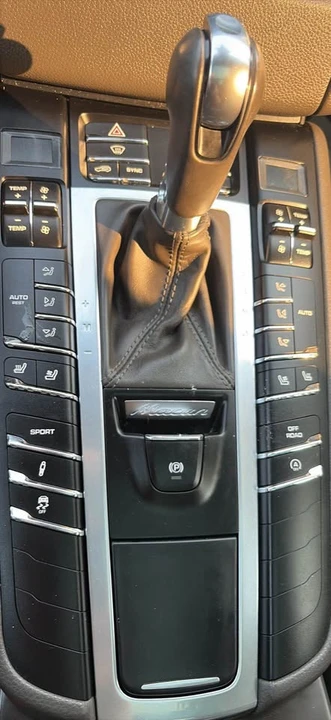 2015 Porsche Macan S - Image 18 of 20