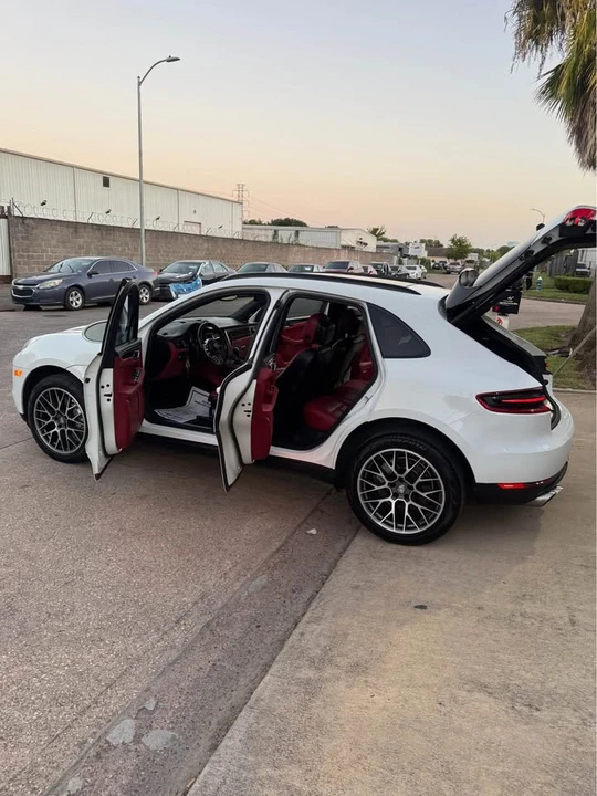 2015 Porsche Macan S - Image 16 of 20
