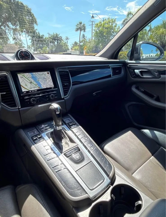2015 Porsche Macan S - Image 9 of 14