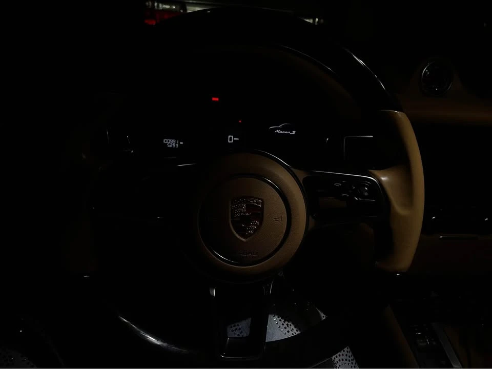 2015 Porsche Macan S - Image 2 of 7