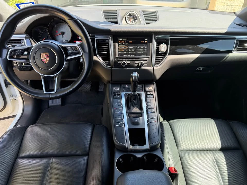 2015 Porsche Macan S - Image 11 of 15