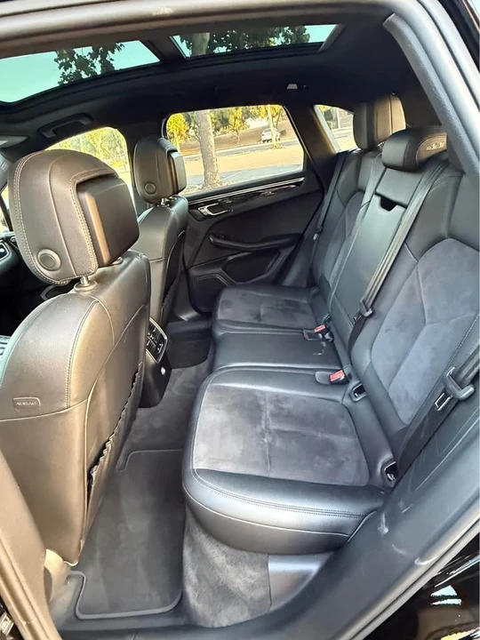 2015 Porsche Macan S - Image 12 of 13