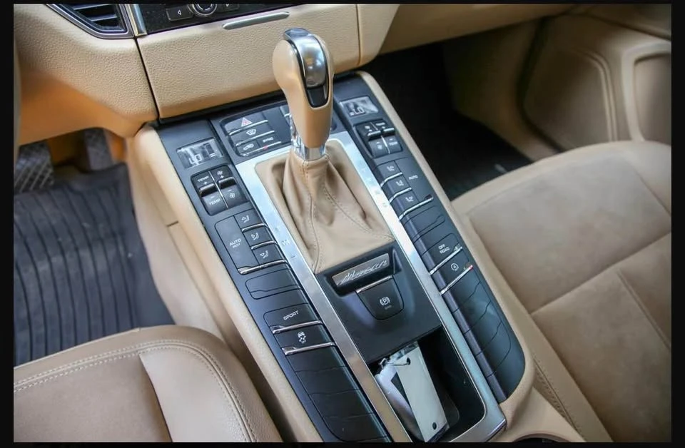 2015 Porsche Macan S - Image 14 of 20