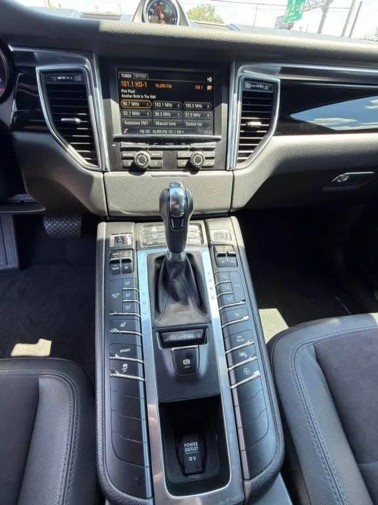 2015 Porsche Macan S - Image 5 of 10