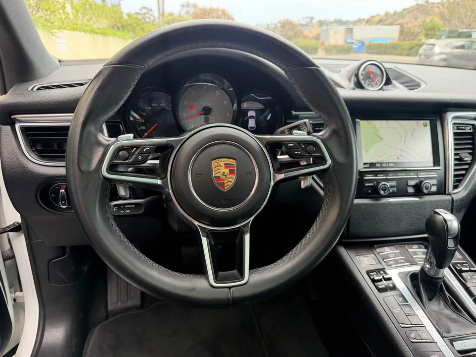 2015 Porsche Macan S - Image 15 of 20