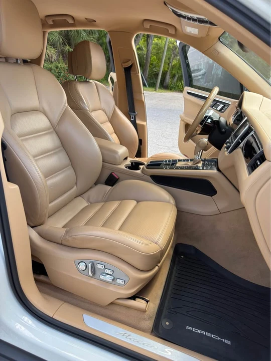 2015 Porsche Macan S - Image 18 of 19