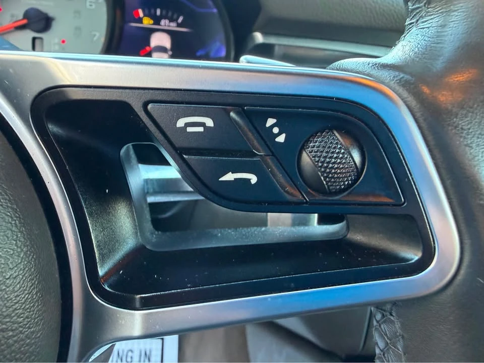 2015 Porsche Macan S - Image 16 of 20