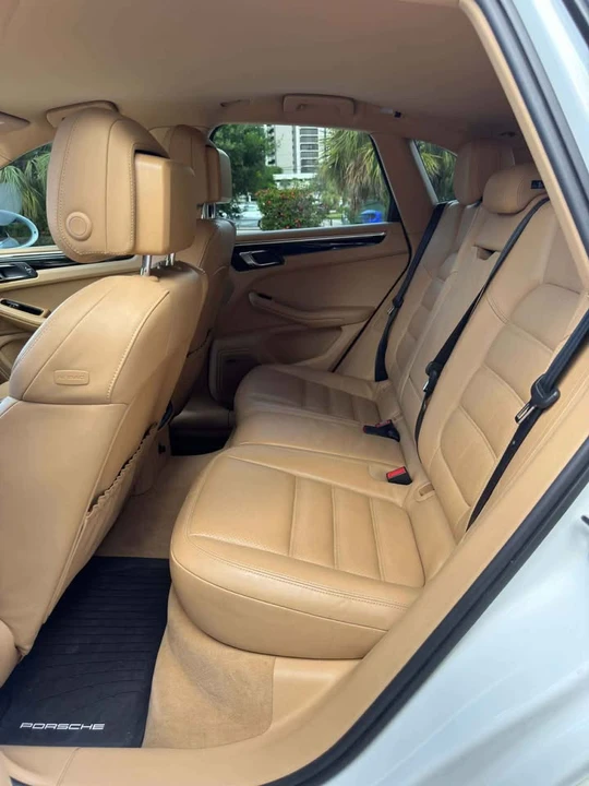 2015 Porsche Macan S - Image 17 of 19