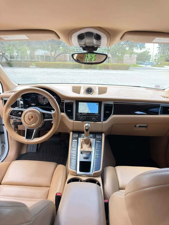 2015 Porsche Macan S - Image 14 of 19