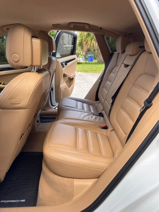 2015 Porsche Macan S - Image 13 of 19