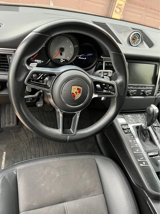 2015 Porsche Macan S - Image 2 of 3