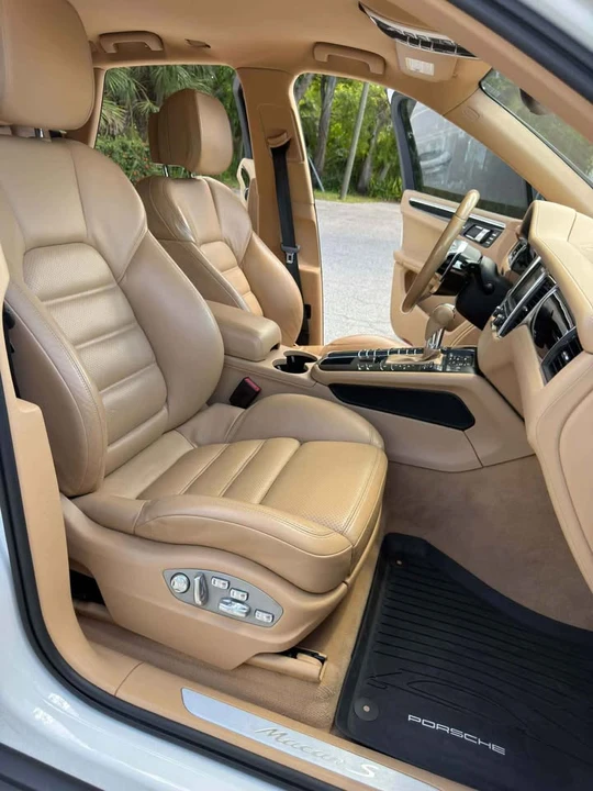 2015 Porsche Macan S - Image 18 of 19
