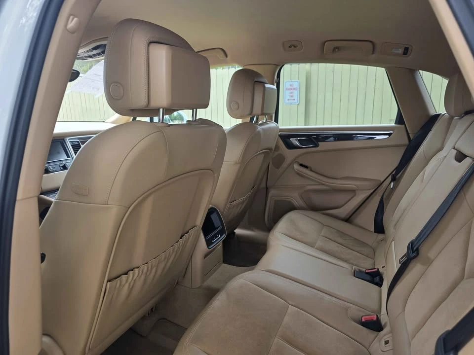 2015 Porsche Macan S - Image 8 of 9