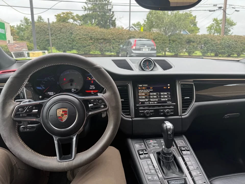 2015 Porsche Macan S - Image 17 of 18