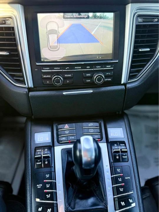 2015 Porsche Macan S - Image 13 of 16
