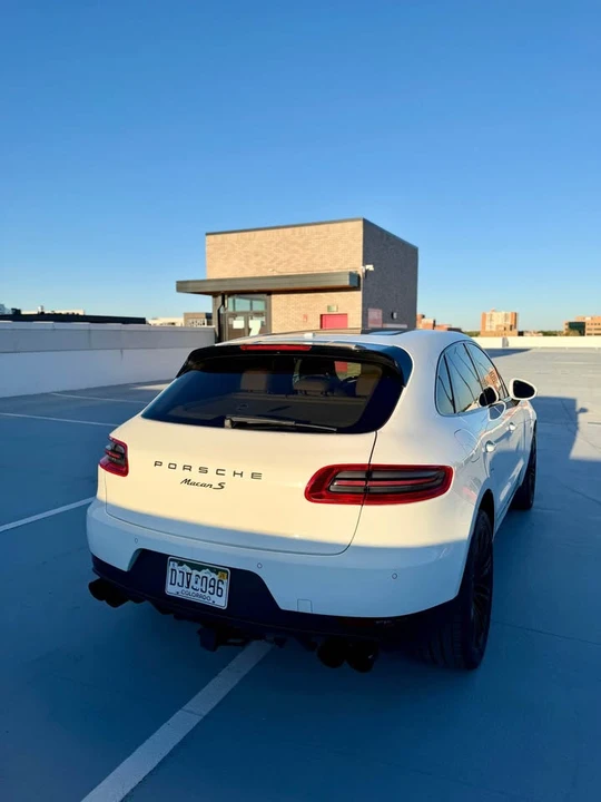 2015 Porsche Macan S - Image 9 of 17