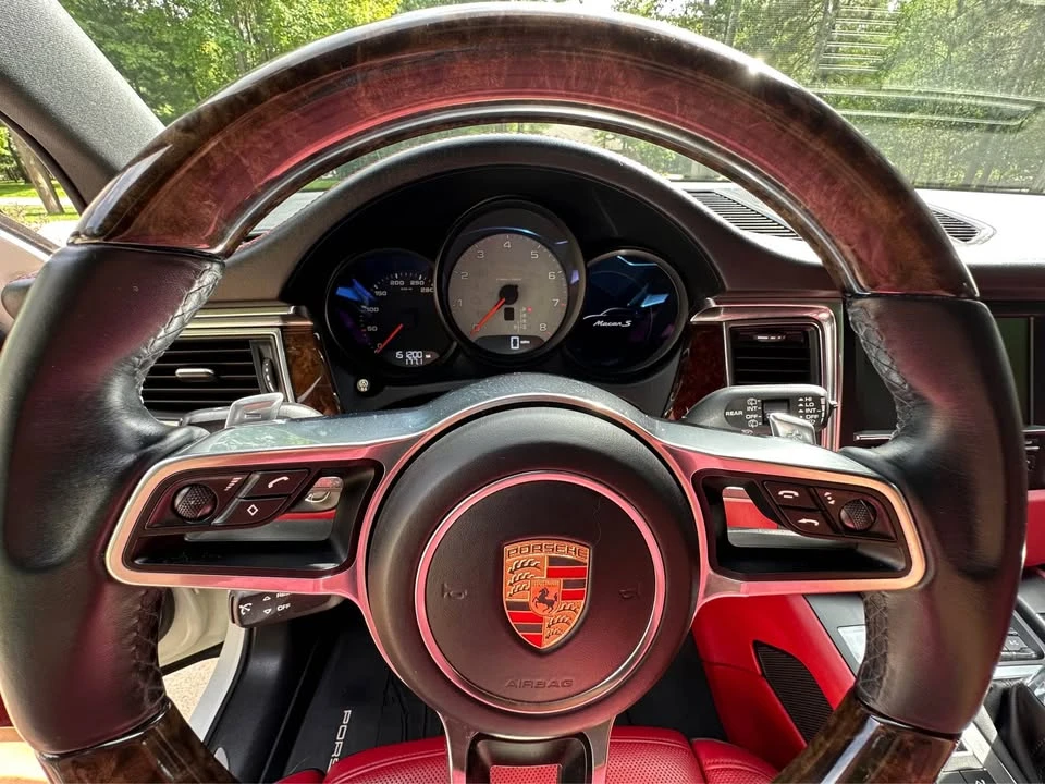 2015 Porsche Macan S - Image 11 of 20