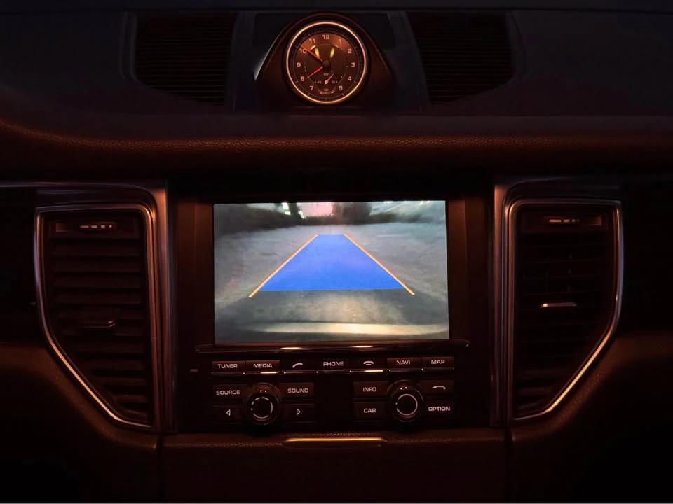 2015 Porsche Macan S - Image 8 of 11