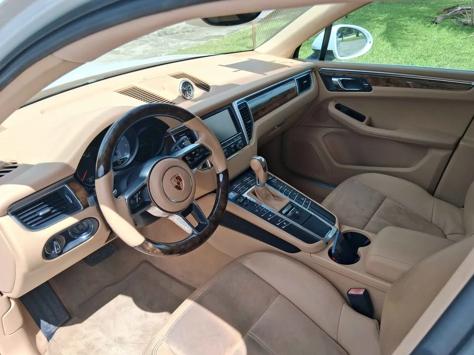2015 Porsche Macan S - Image 10 of 11