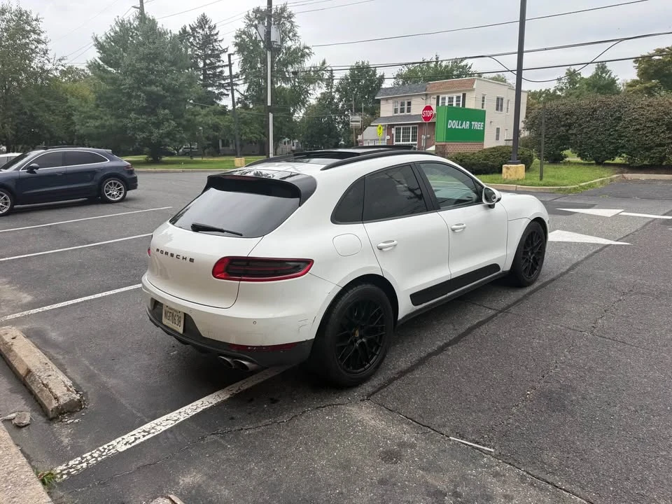 2015 Porsche Macan S - Image 8 of 18