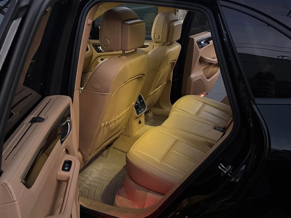 2015 Porsche Macan S - Image 8 of 10
