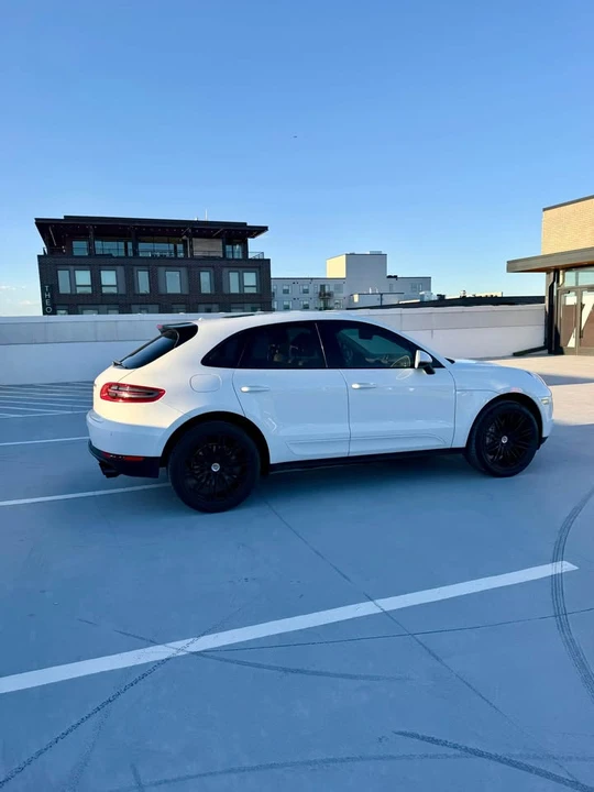 2015 Porsche Macan S - Image 10 of 17