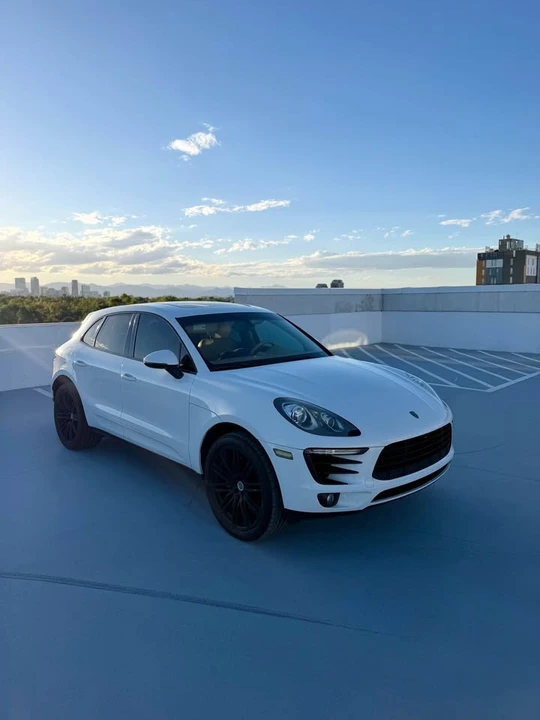 2015 Porsche Macan S - Image 2 of 17