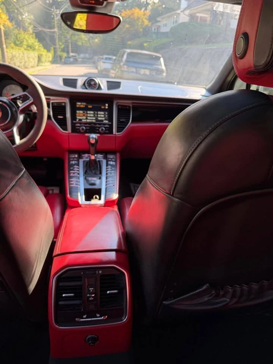 2015 Porsche Macan S - Image 18 of 19