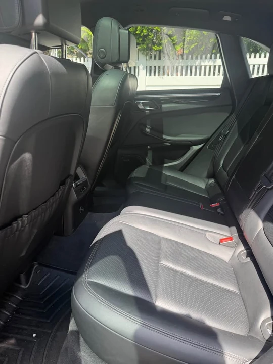 2015 Porsche Macan S - Image 15 of 20