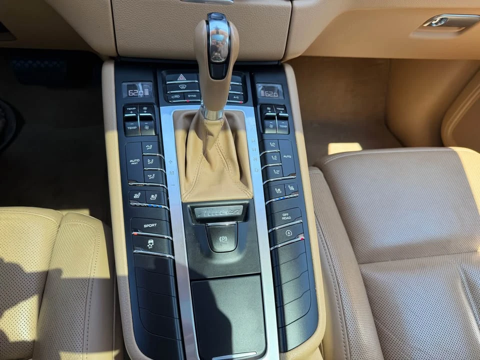 2015 Porsche Macan S - Image 14 of 16